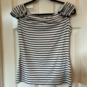 WHBM short sleeve black and white top. Can be worn off shoulder size M